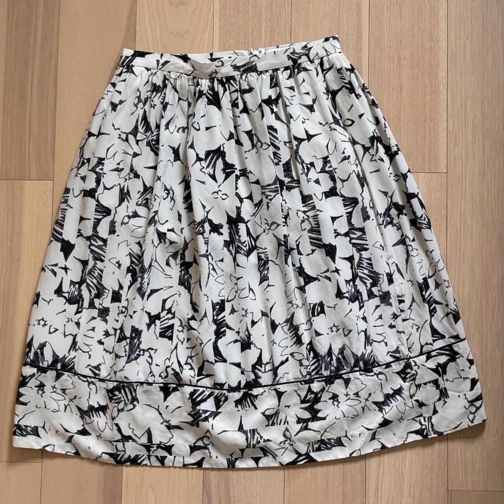 Silk Pleated Floral Print Elizabeth + James Skirt Black and White
